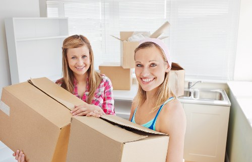 Clerkenwell resident using mobile self storage for moving and renovation